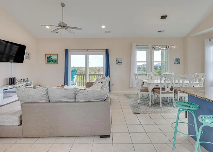 Walk To Surf City Beach: Ocean-View Home W/ Decks